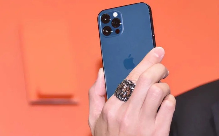 沧州苹果手机维修分享iPhone12系列重启方法教程 