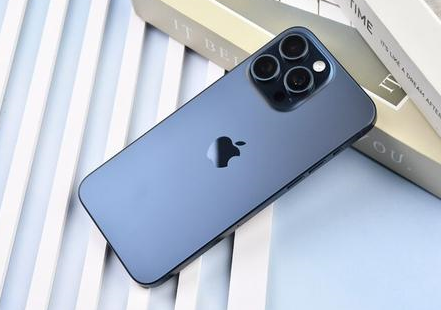 沧州苹果维修点分享iPhone 15 Pro Max屏幕更换全新实操风险 